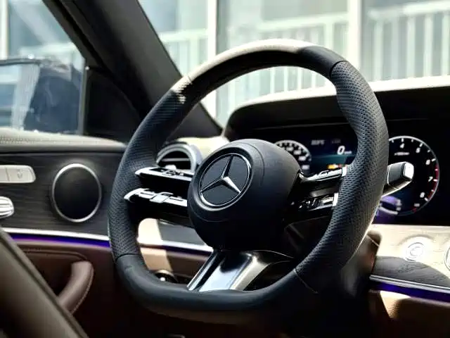Mercedes-Benz E-Class 2023 — фото 8