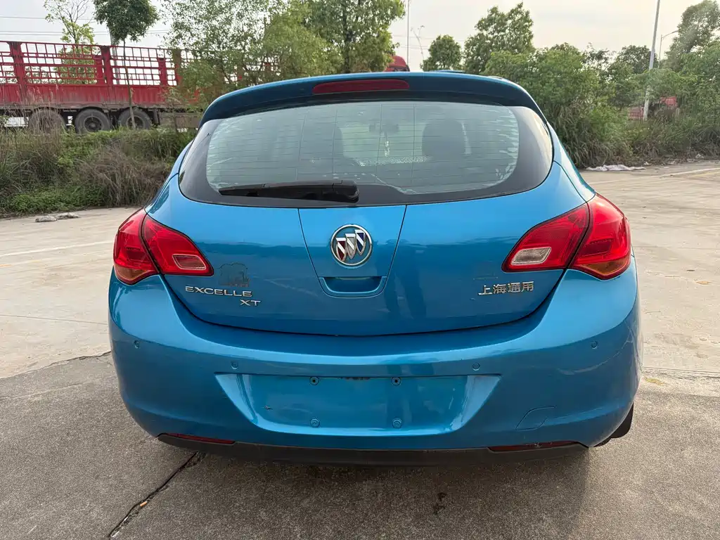 Buick Excelle 2012