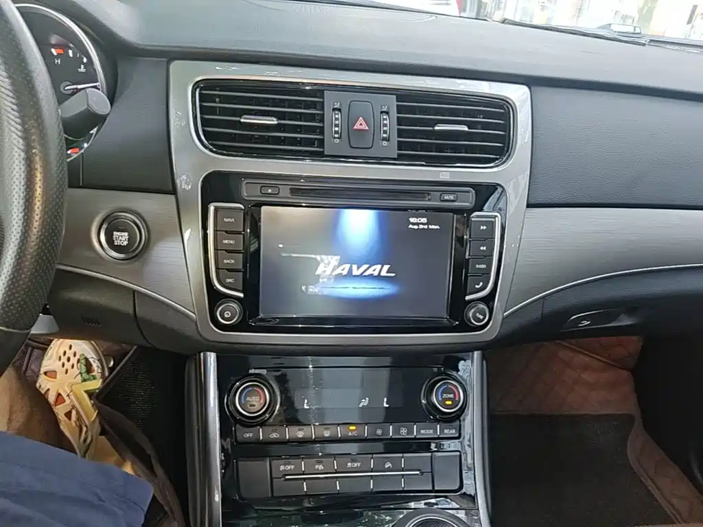 Haval H8 2017 — фото 13