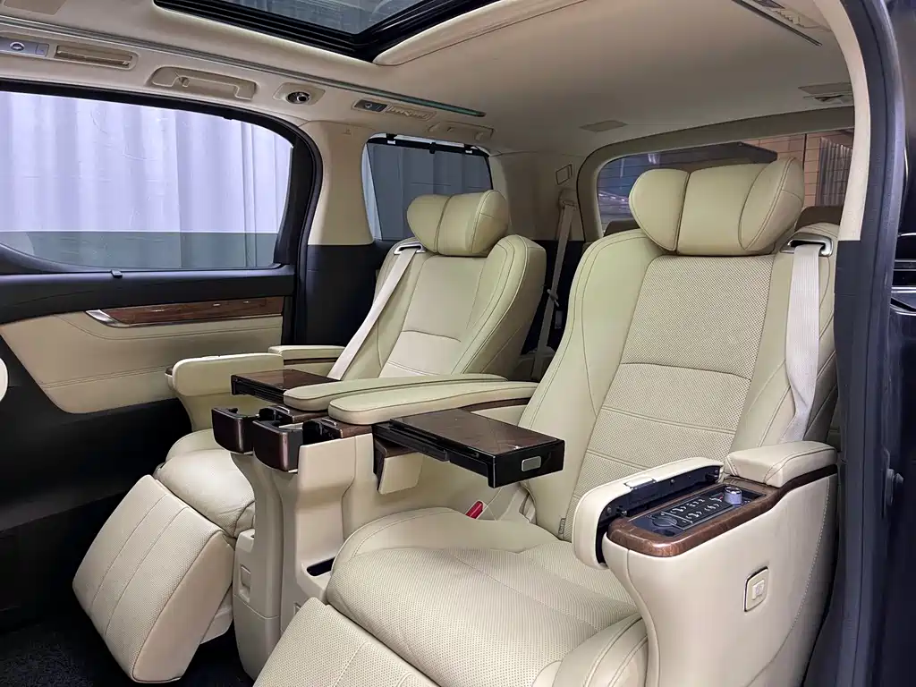 Toyota Alphard 2018