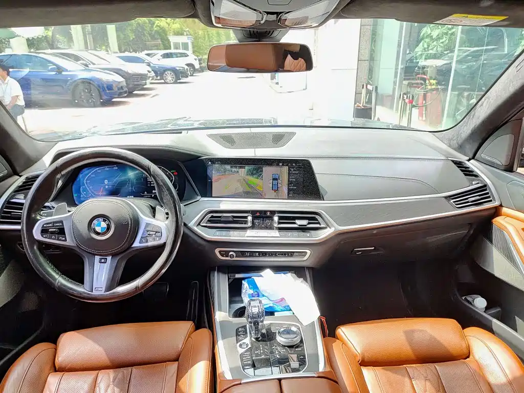 BMW X7 2021 — фото 10