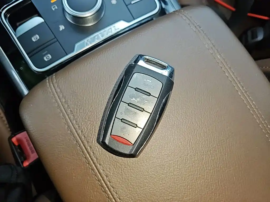 Haval H8 2017 — фото 9