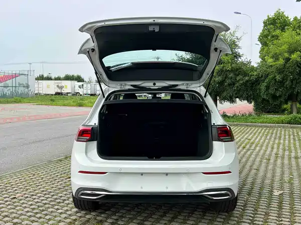 Volkswagen Golf 2022