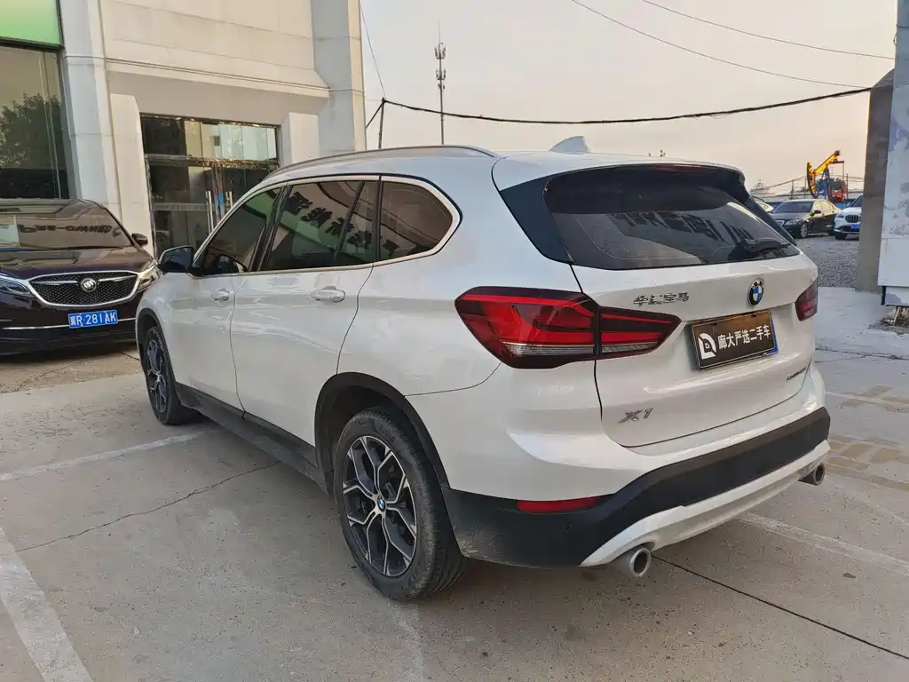 BMW X1 2022 — фото 9