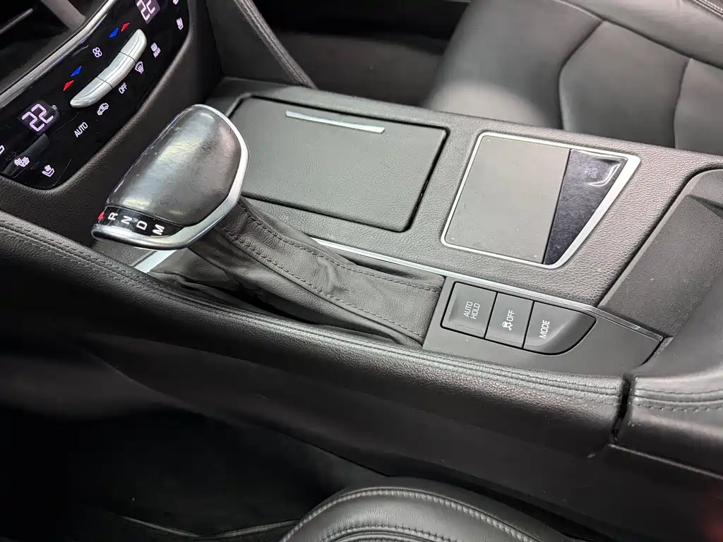 Cadillac CT6 2017 — фото 17