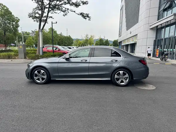 Mercedes-Benz C-Class 2019