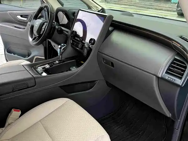 Toyota Alphard 2025