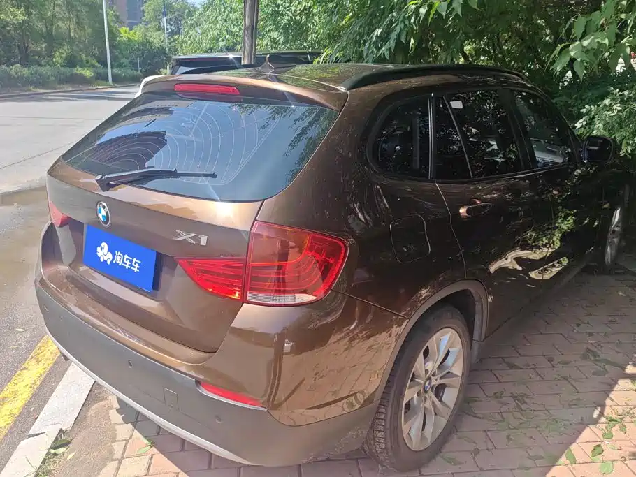 BMW X1 2011