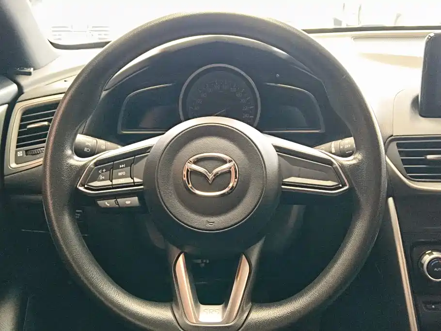 Mazda CX-4 2017 — фото 15