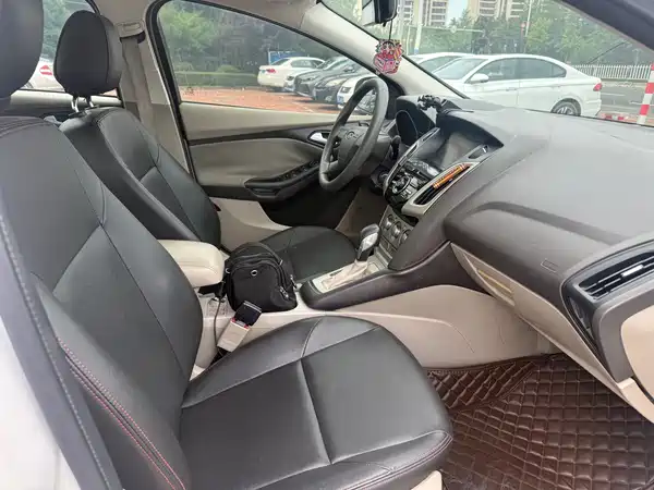 Ford Focus 2014