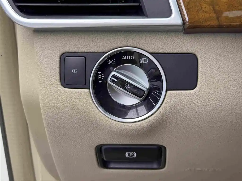 Mercedes-Benz M-Class 2014 — фото 18