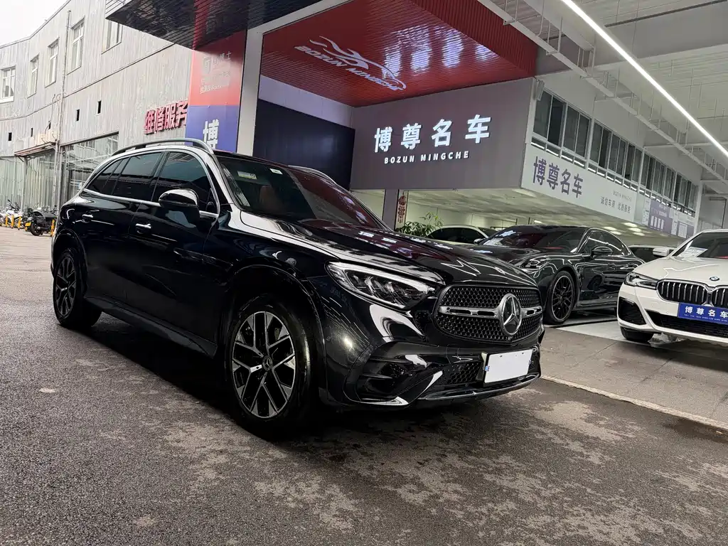 Mercedes-Benz GLC 2023