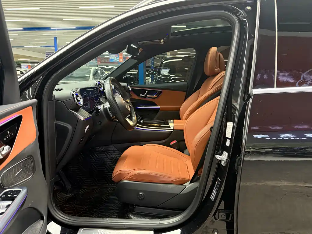 Mercedes-Benz GLC 2023