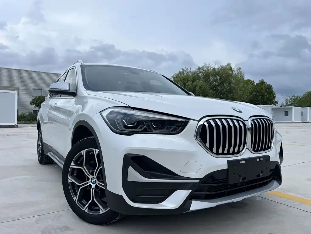BMW X1 2022 — фото 3