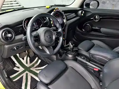 MINI MINI 2023