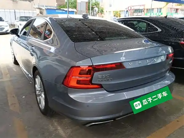 Volvo S90 2020