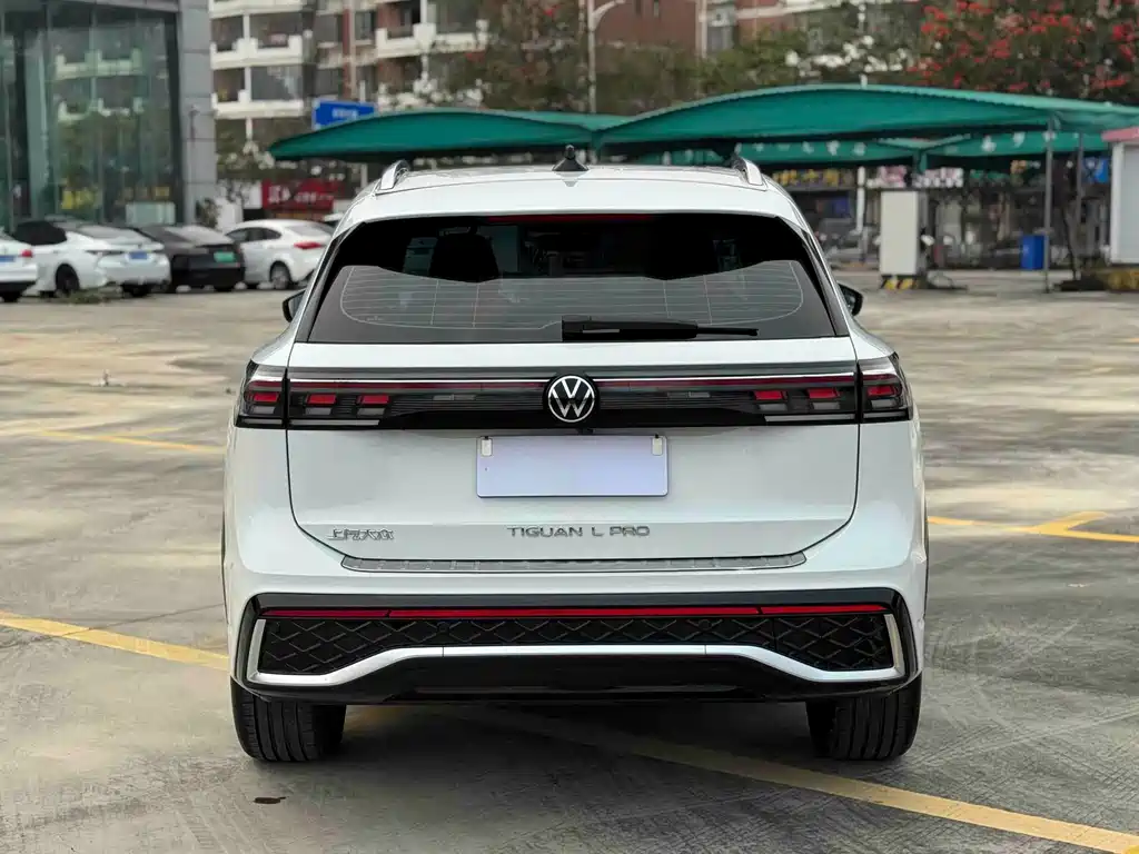 Volkswagen Tiguan L 2025 — фото 8