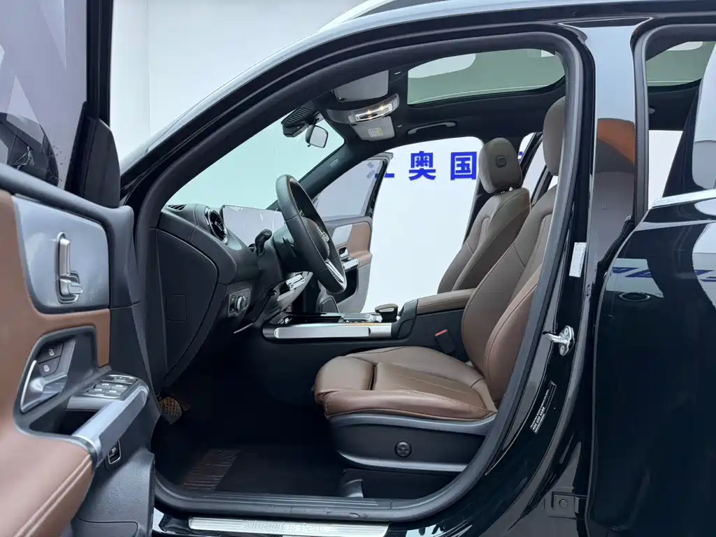 Mercedes-Benz GLB 2021