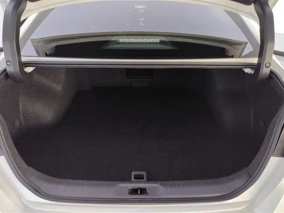 Nissan Teana 2021