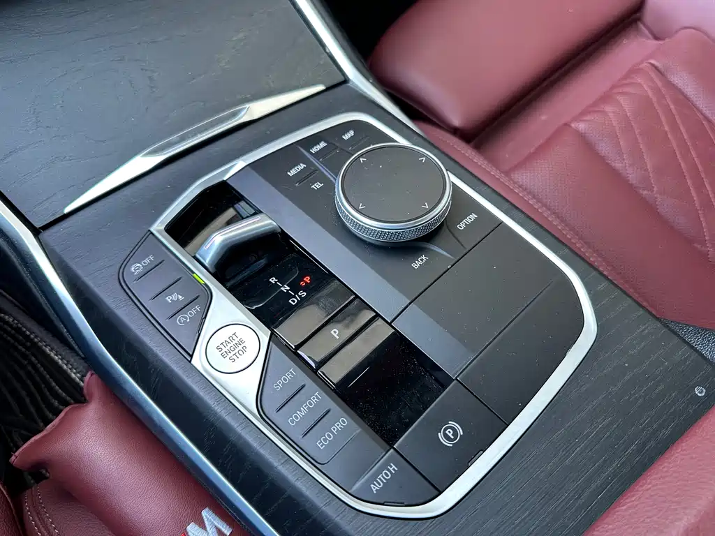 BMW 3 Series 2023