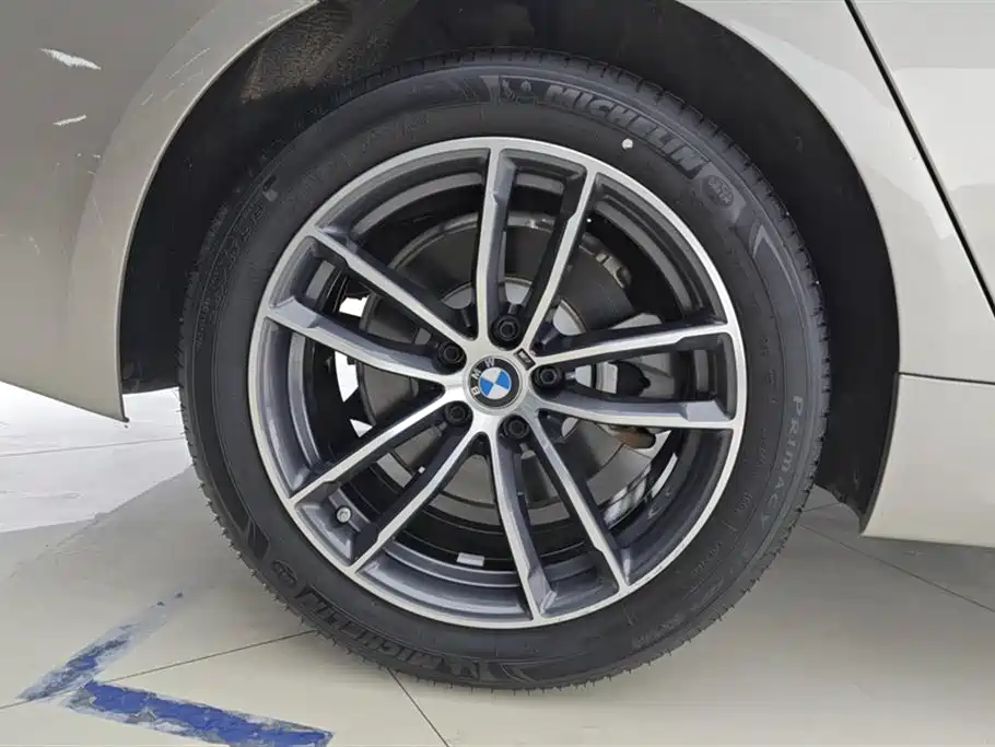 BMW 5 Series 2021