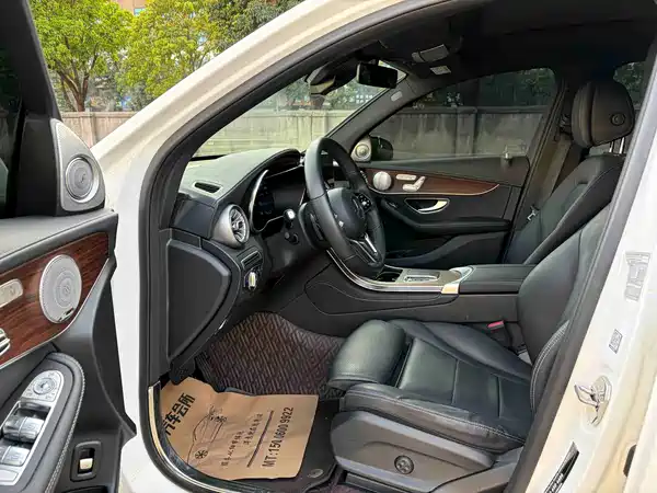 Mercedes-Benz GLC 2021