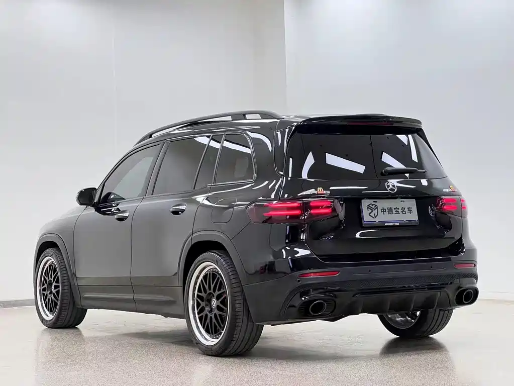 Mercedes-Benz GLB AMG 2024 — фото 5