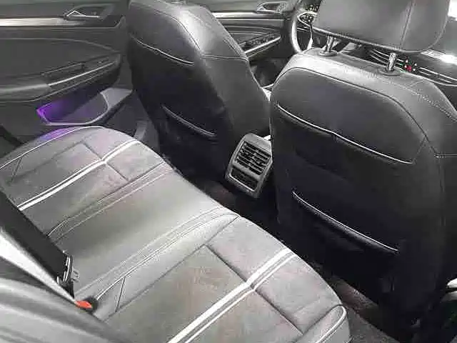 Volkswagen Golf 2024