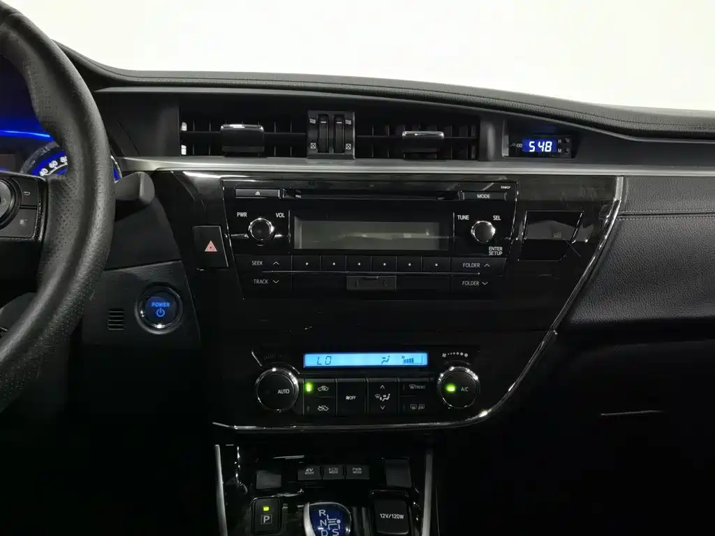 Toyota Corolla 2017 — фото 12