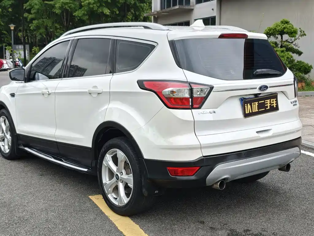 Ford Kuga 2017 — фото 13