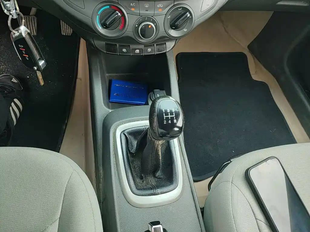 Chevrolet Sail 2015 — фото 14