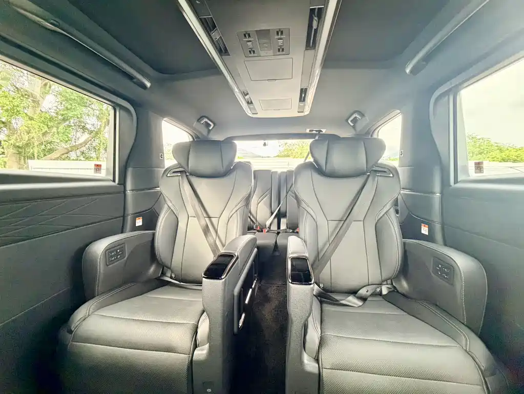 Toyota Alphard 2026 — фото 9