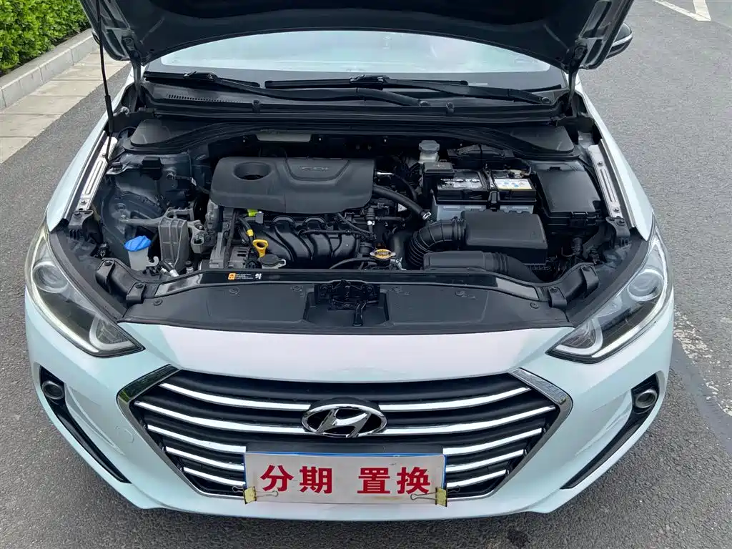 Hyundai Elantra 2017 — фото 20