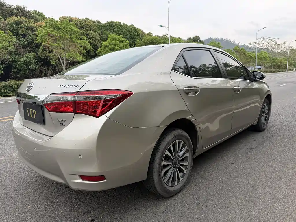 Toyota Corolla 2018 — фото 4