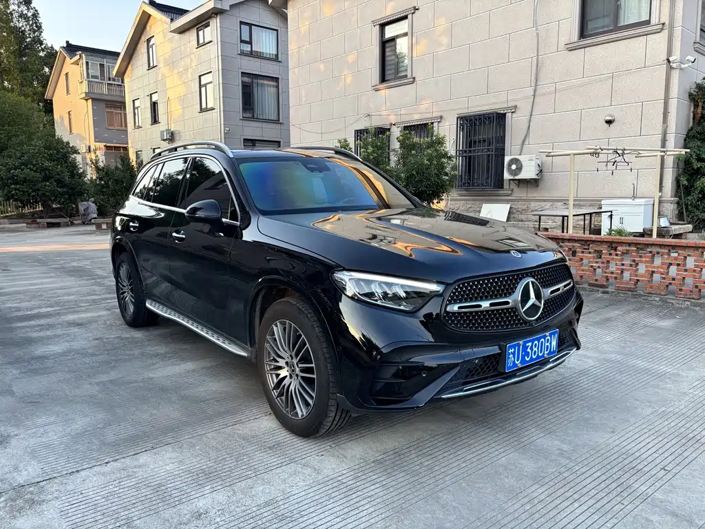 Mercedes-Benz GLC 2023