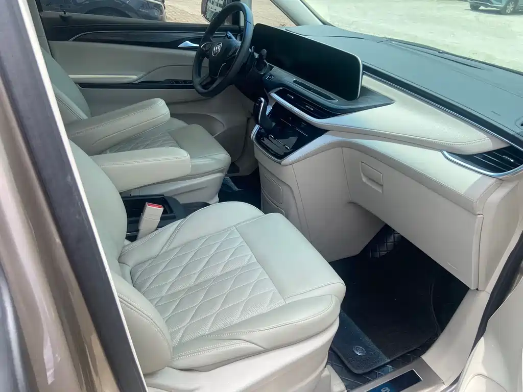Buick GL8 2024