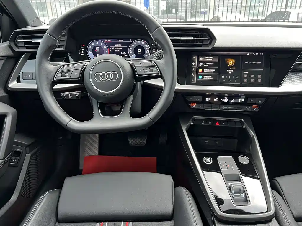 Audi A3 2023 — фото 13