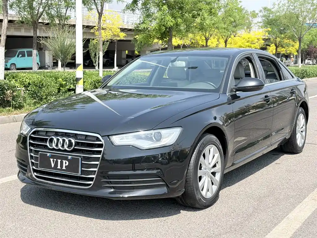 Audi A6L 2014 — фото 1