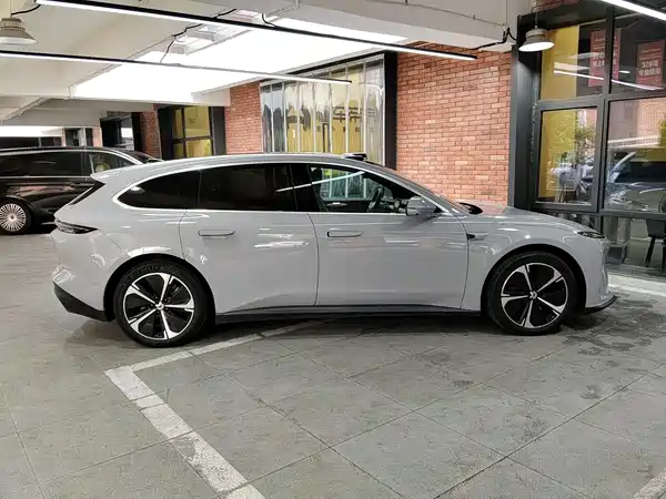 NIO ET5T 2024