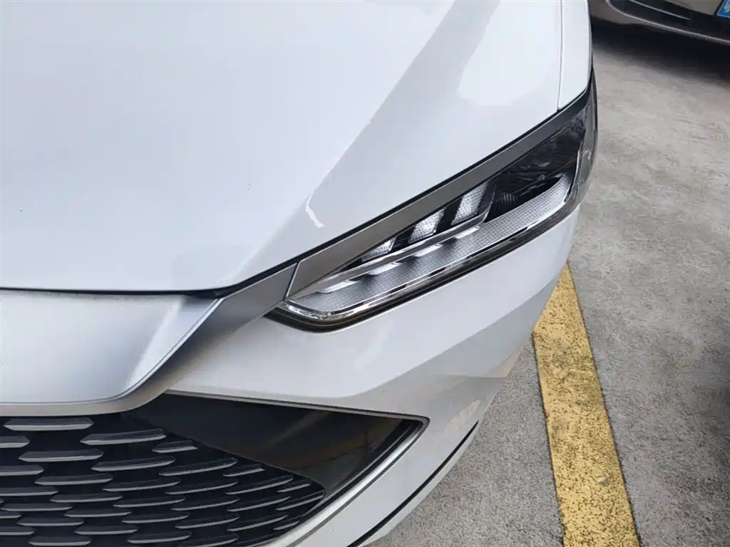 BYD Qin PLUS 2023 — фото 24