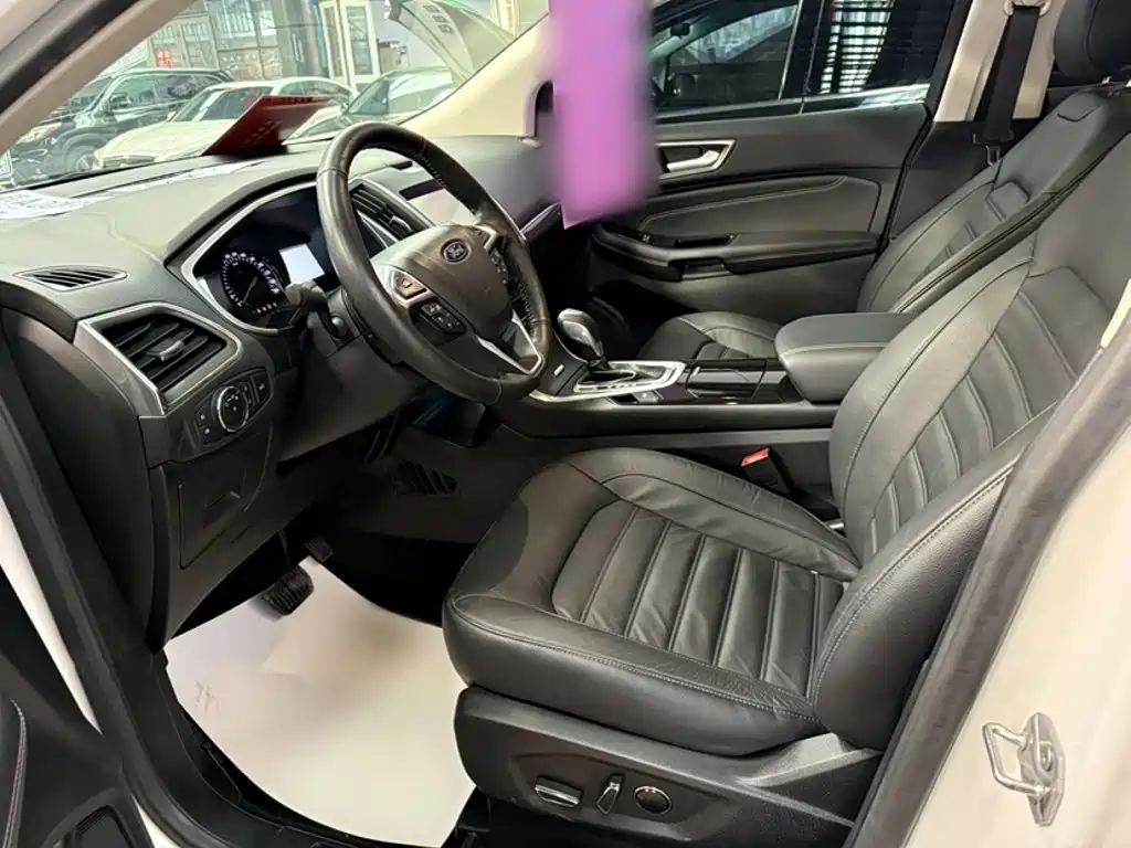Ford Edge 2017 — фото 16
