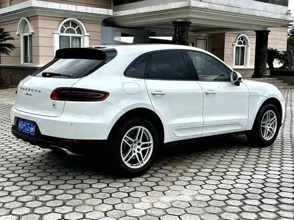 Porsche Macan 2015
