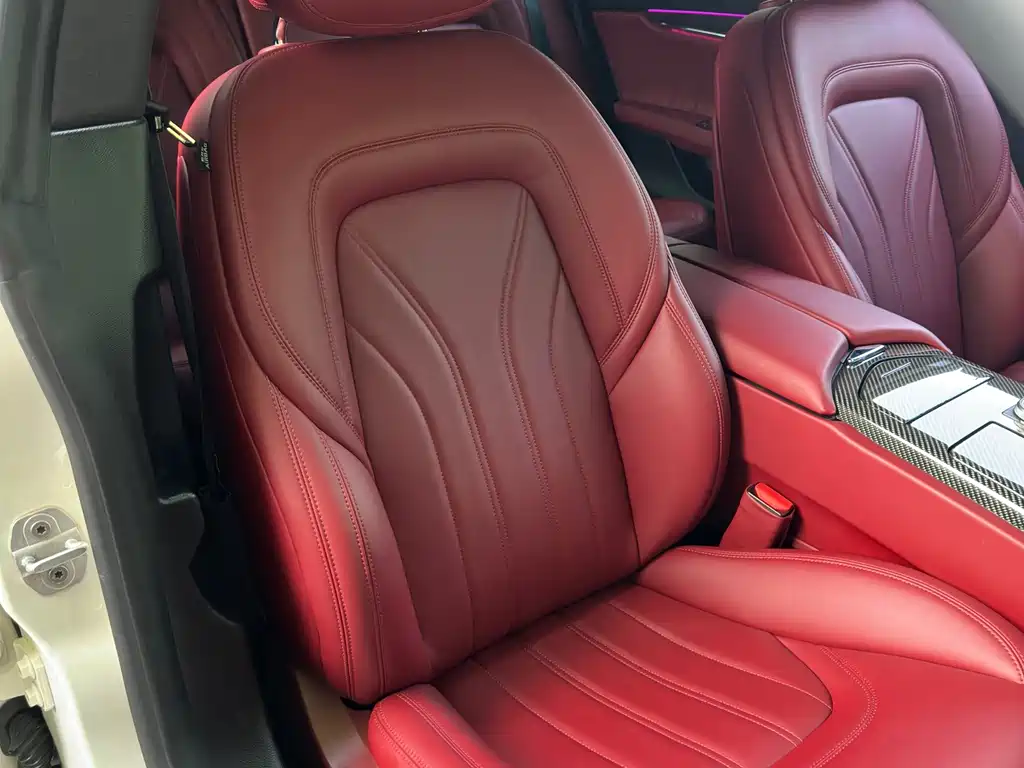 Maserati Quattroporte 2017 — фото 14