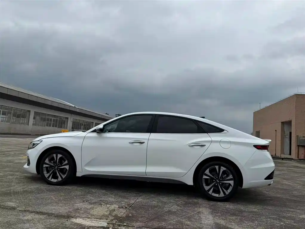 Hyundai Fista 2018 — фото 11