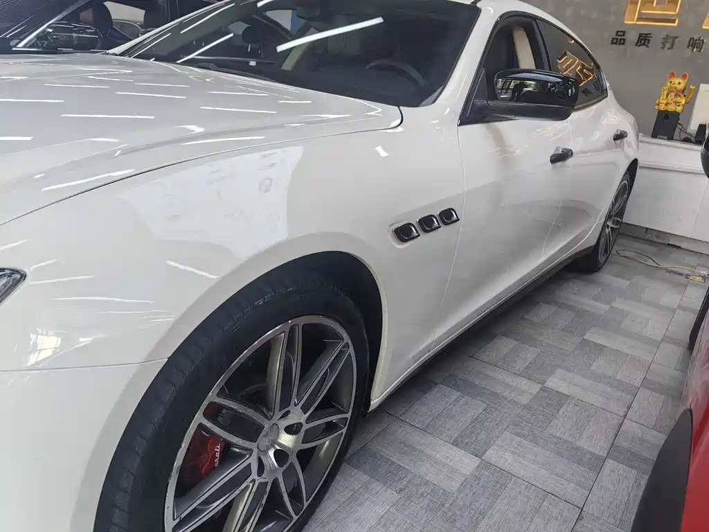 Maserati Quattroporte 2018 — фото 13