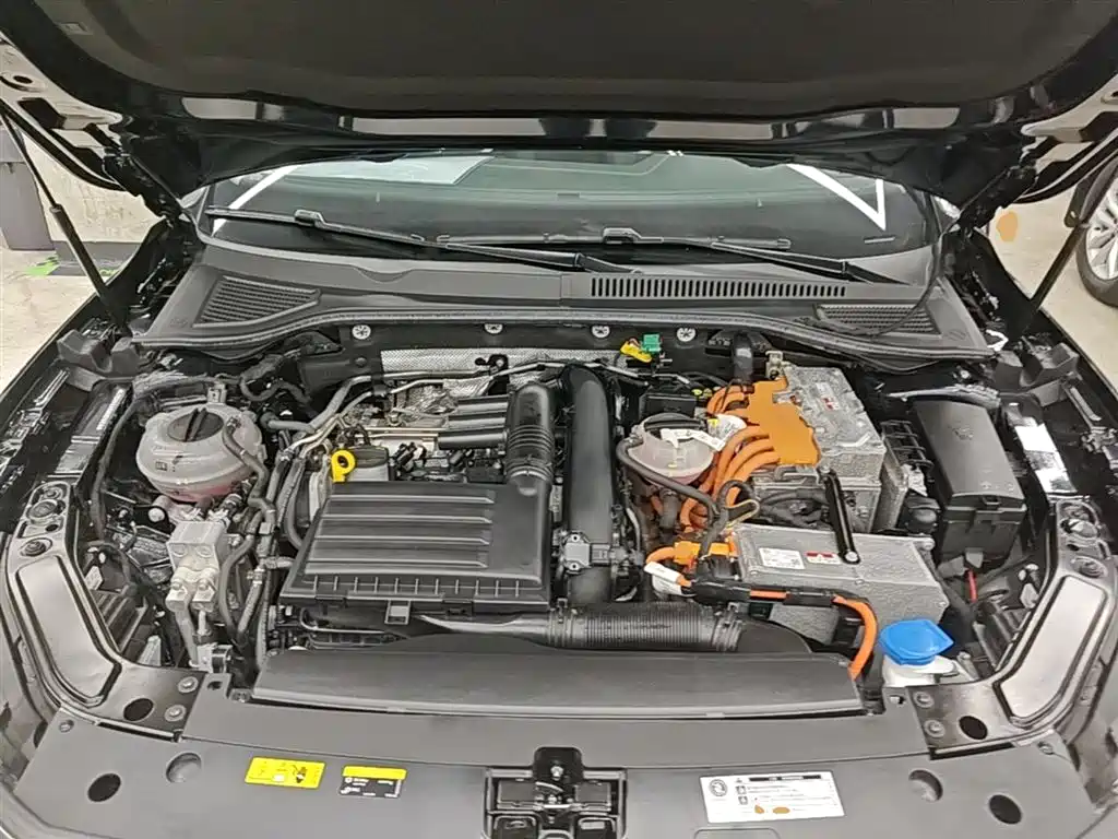 Volkswagen Passat PHEV 2022 — фото 20