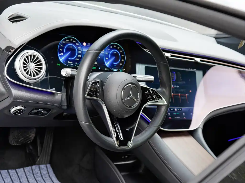 Mercedes-Benz EQS 2023 — фото 15