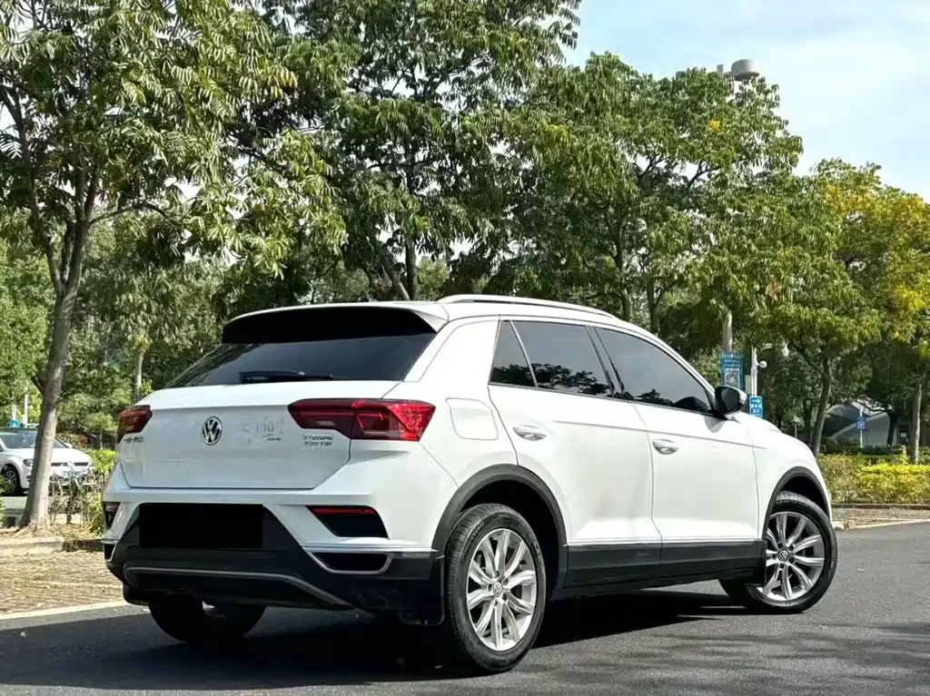 Volkswagen T-Roc 2018 — фото 9