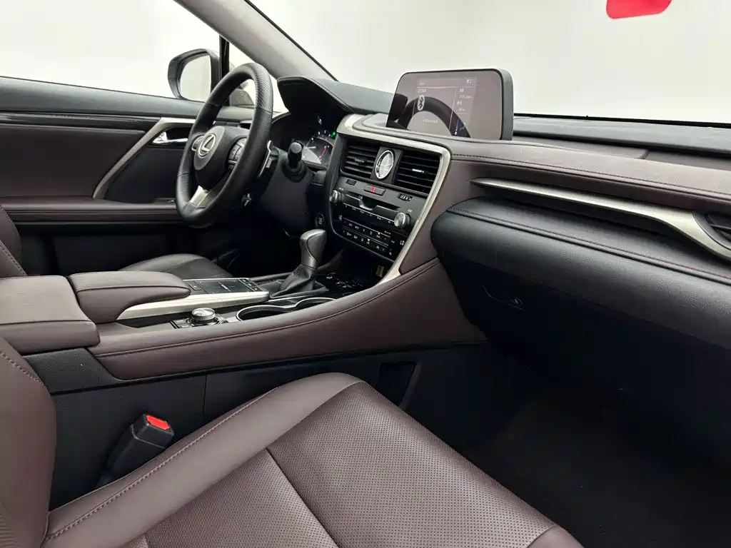 Lexus RX 2022 — фото 19