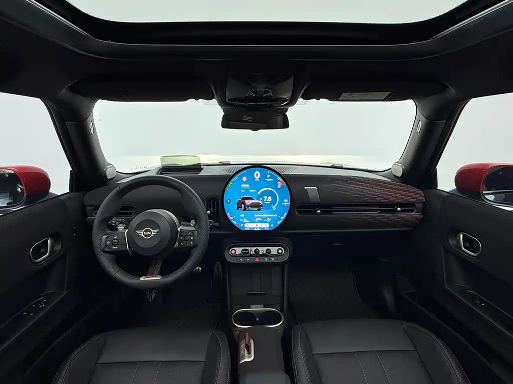 MINI JCW 2025 — фото 18